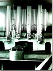 Die Orgel der Kreuzkirche in Seifhennersdorf, zum Vergrößern anklicken